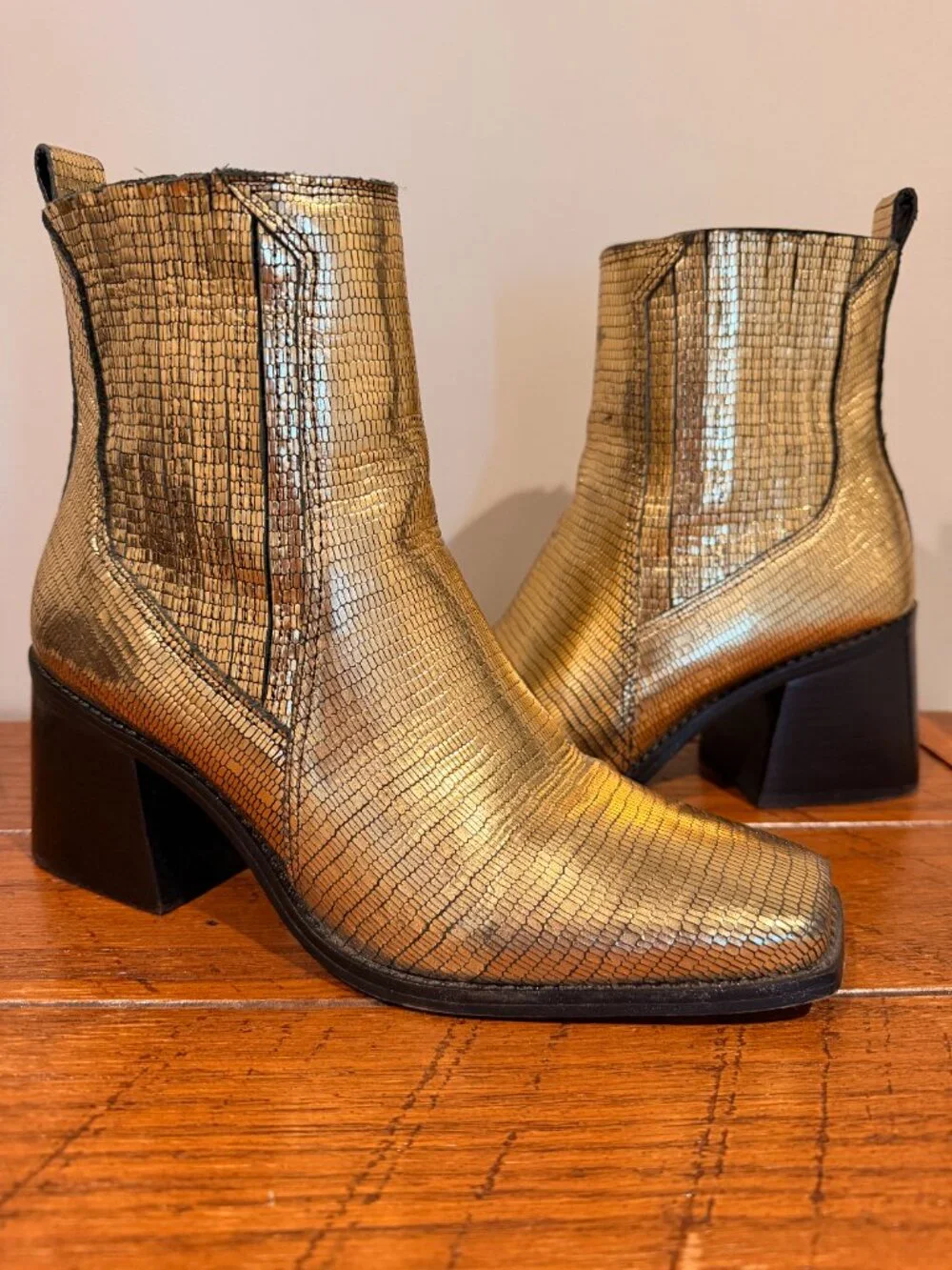 Vince Camuto Sojetta Square Toe Bootie Gold Metallic Leather Women's Size 9.5 M